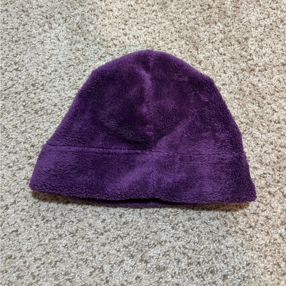 The North Face Fleece Beanie One Size Purple | winter | snow | outdoors | hiking - Picture 2 of 4